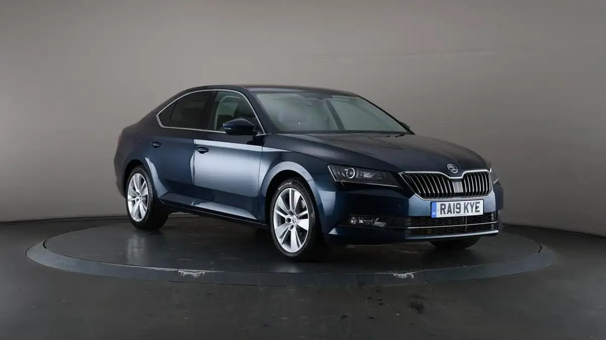 2019-skoda-superb-20tdi-se-l-executive-150ps-hatchback-big-53