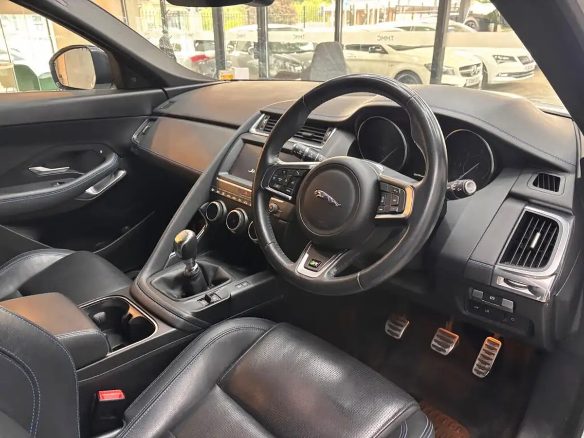 2019-jaguar-e-pace-20-i4d-r-dynamic-s-150ps-big-31