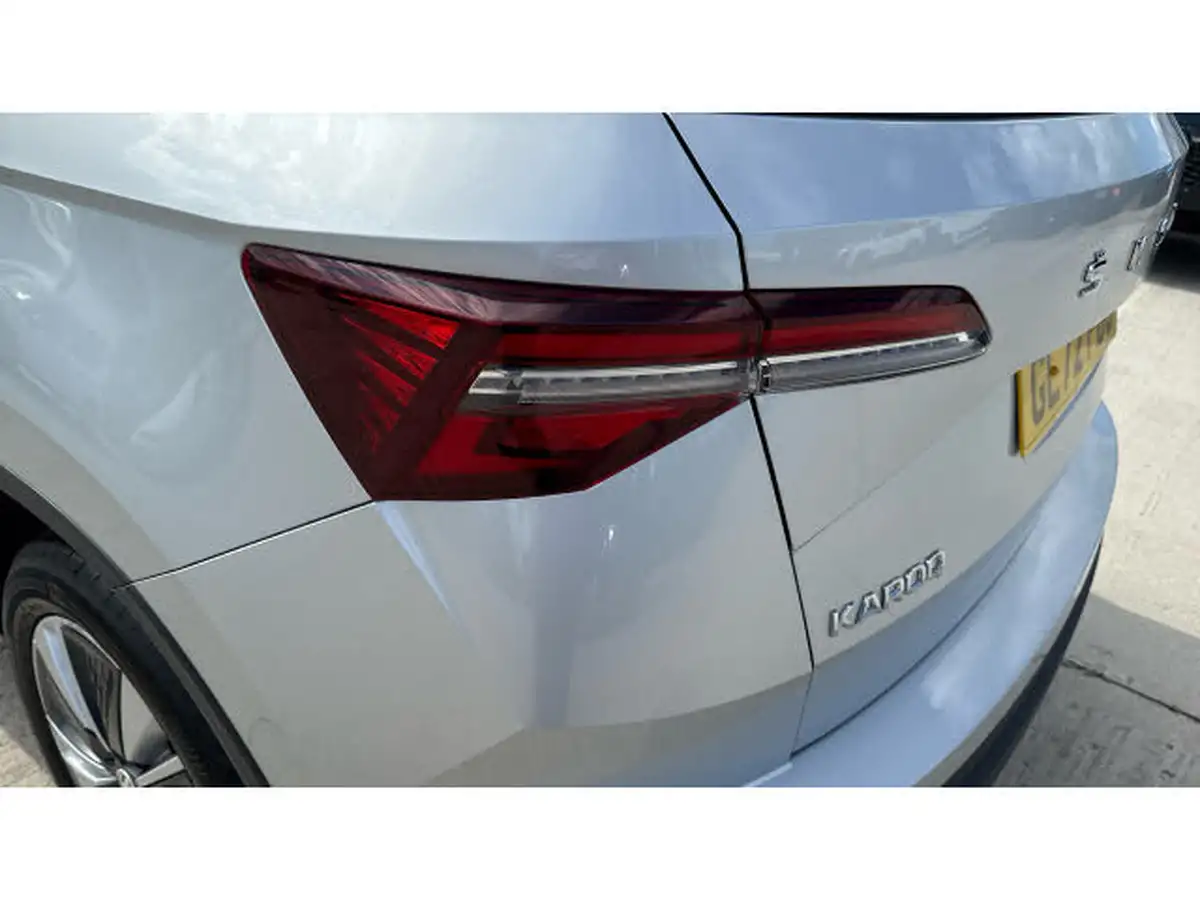 2022-skoda-karoq-10-tsi-se-drive-big-28