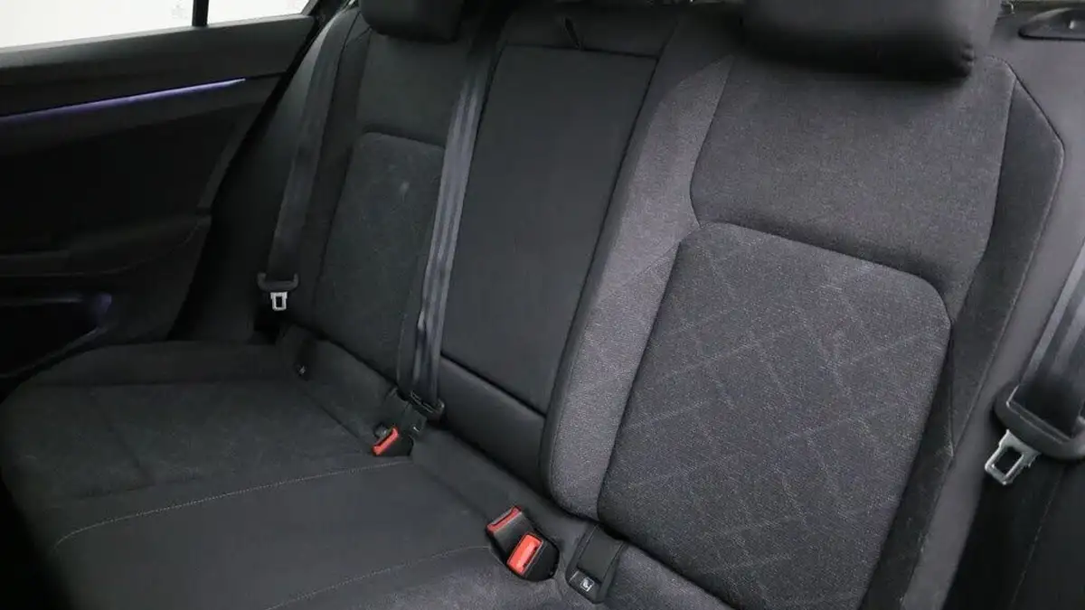 2021-volkswagen-golf-15-etsi-life-150ps-hatchback-big-6