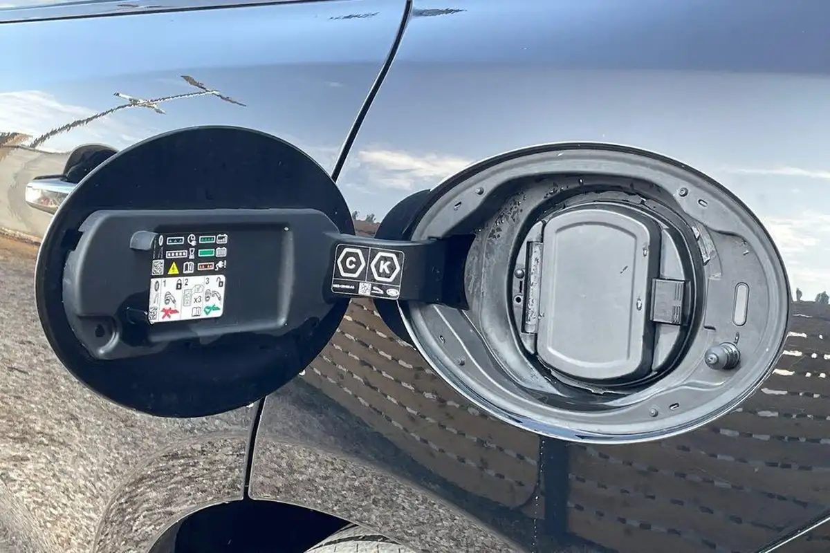 2022-jaguar-f-pace-20-p400e-r-dynamic-hse-big-43