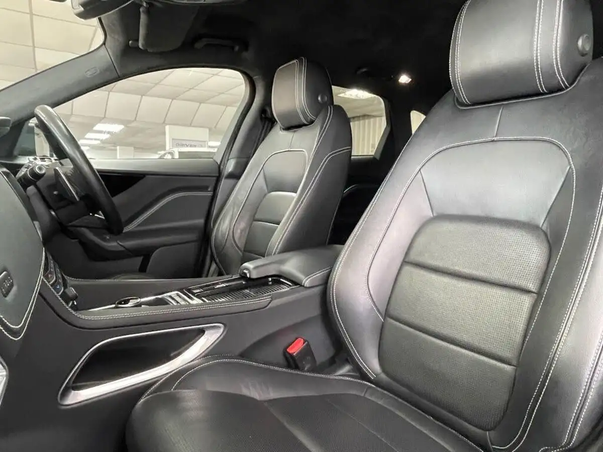 2019-jaguar-f-pace-20-i4d-r-sport-180ps-awd-ss-auto-big-32