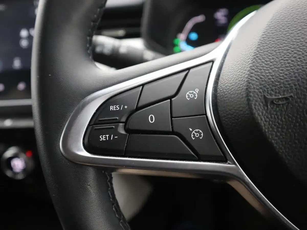 2023-renault-clio-16-techno-big-30