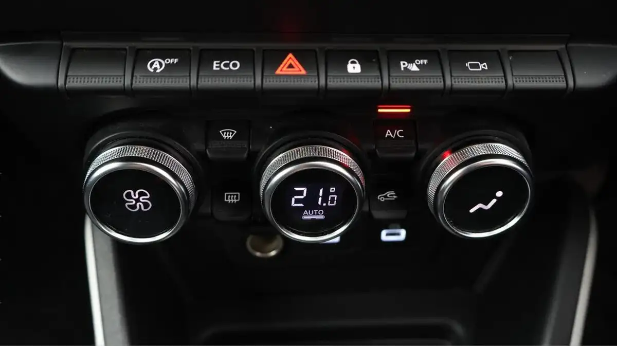 2022-dacia-duster-10-tce-prestige-big-12
