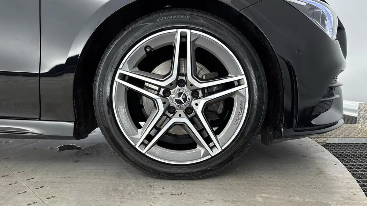 2022-mercedes-benz-cla-13-cla-180-amg-line-coupe-4d-big-30