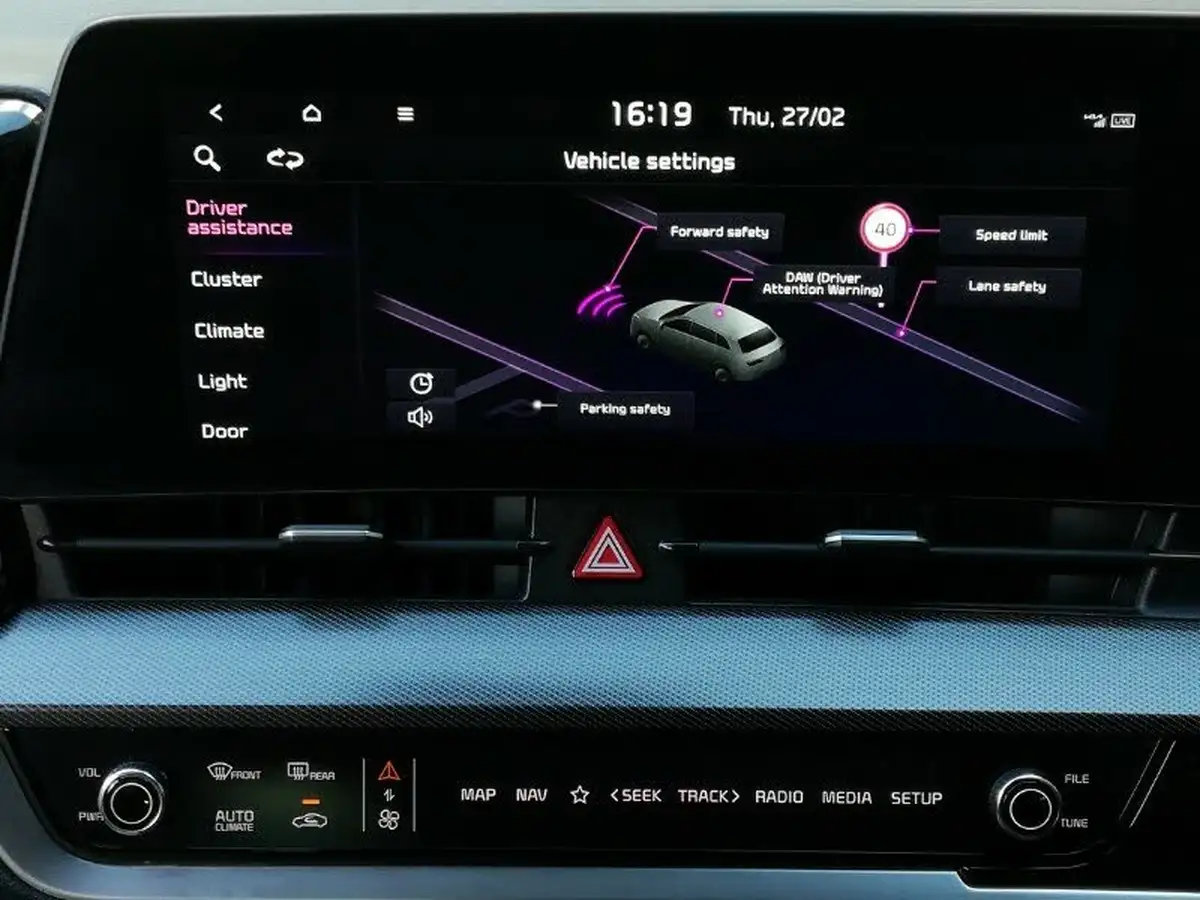 2023-kia-sportage-16-t-gdi-3-148bhp-big-16