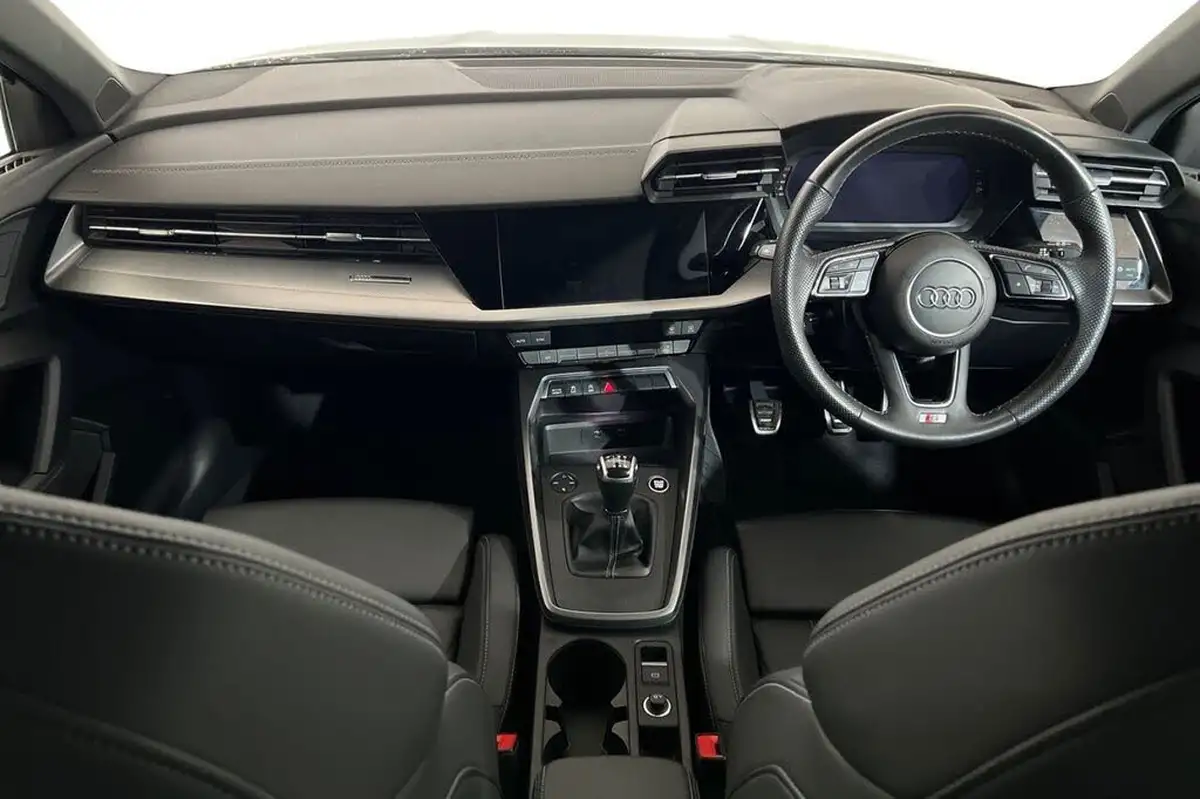 2023-audi-a3-15-35-tfsi-s-line-sportback-5d-big-9