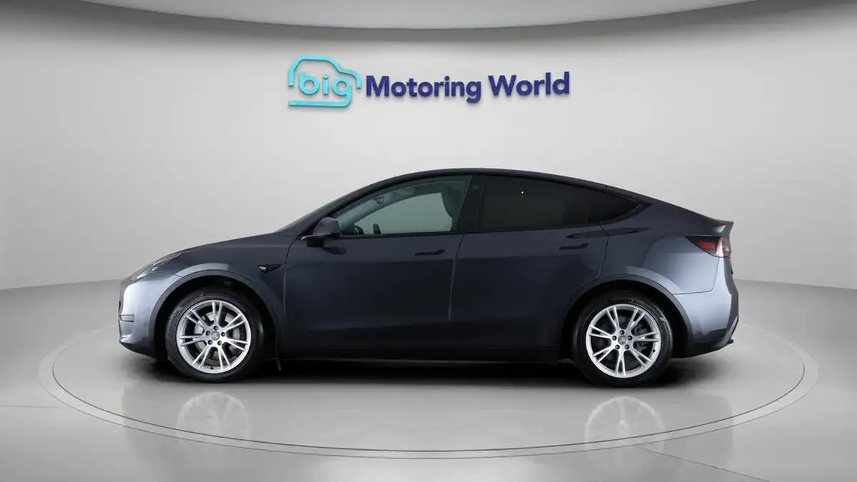 2023-tesla-model-y-e-rwd-big-3