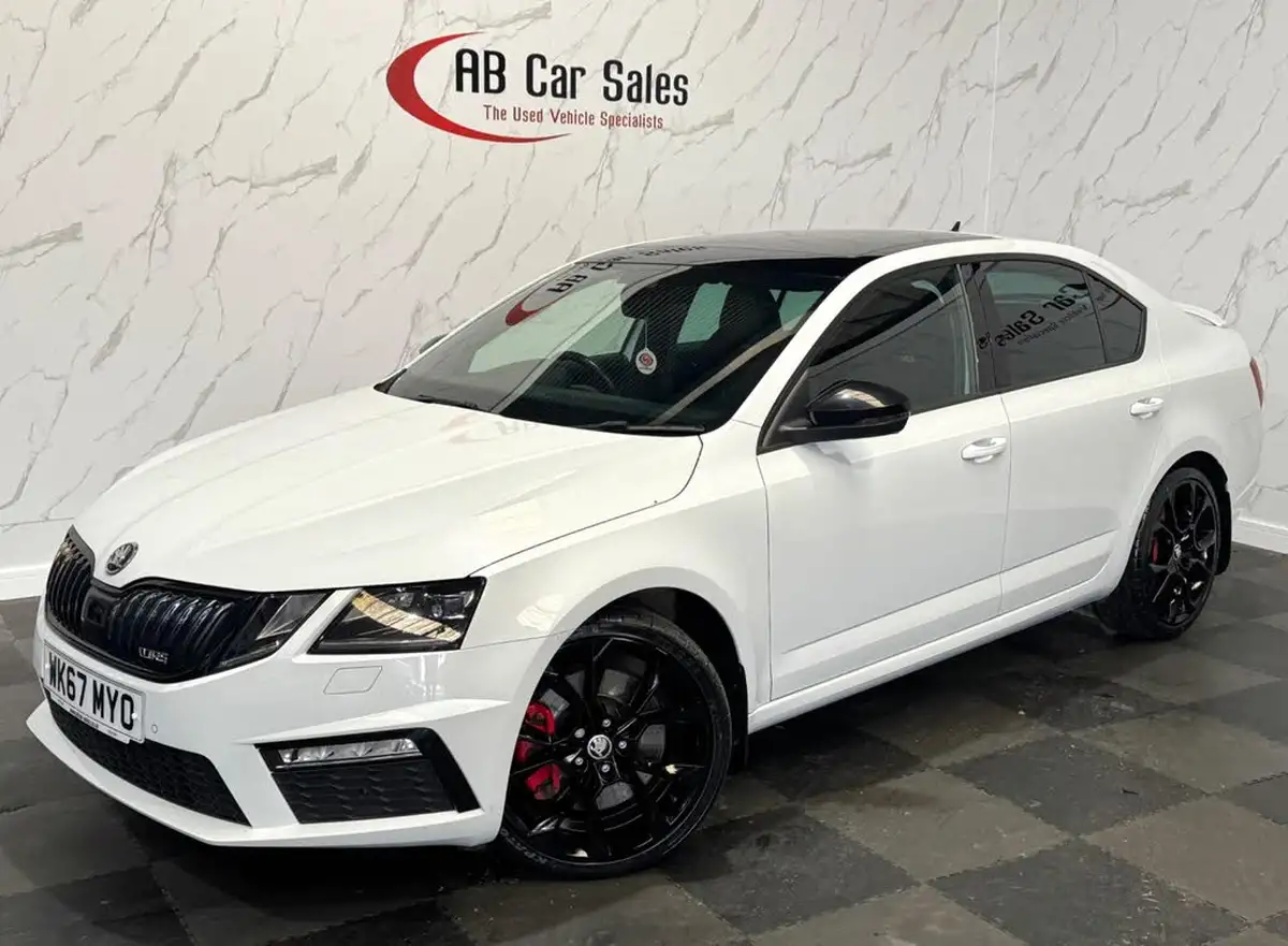 2017-skoda-octavia-20-tsi-vrs-245-hatchback-dsg-big-0