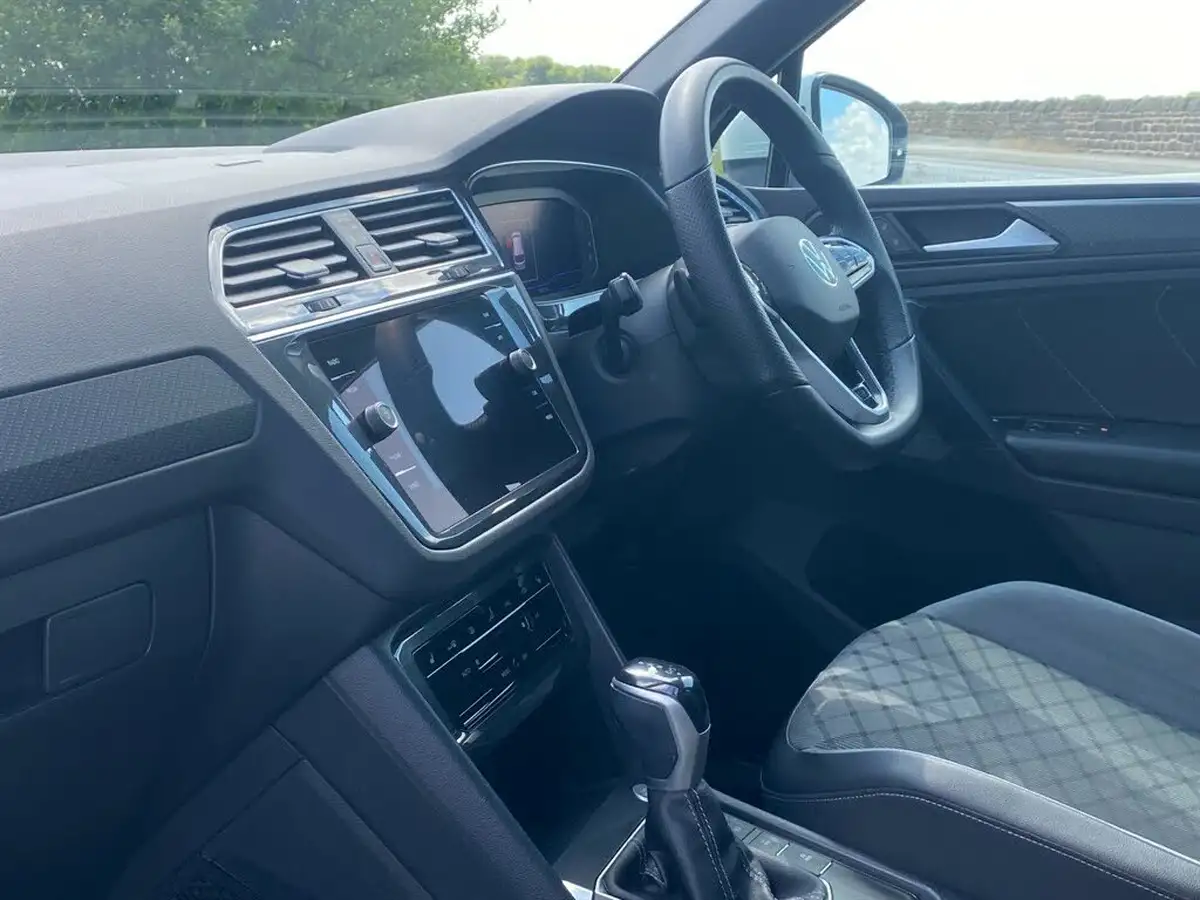 2020-volkswagen-tiguan-15-tsi-r-line-big-20