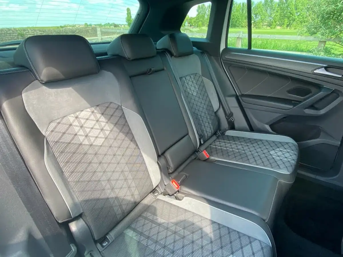 2020-volkswagen-tiguan-15-tsi-r-line-big-44