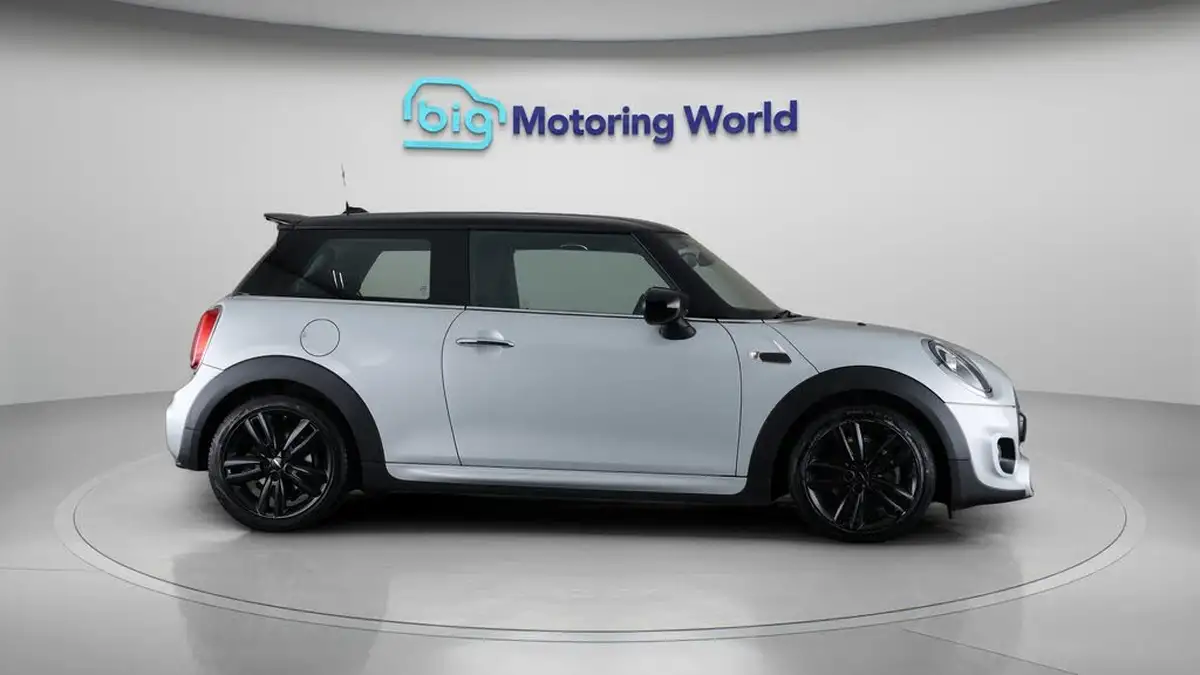 2019-mini-cooper-15-cooper-sport-hatchback-3d-auto-big-8