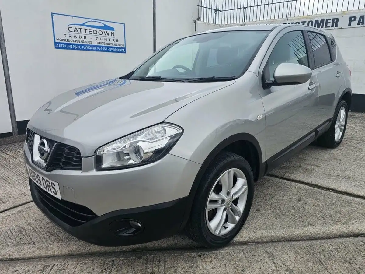 2012-nissan-qashqai-16-acenta-big-0