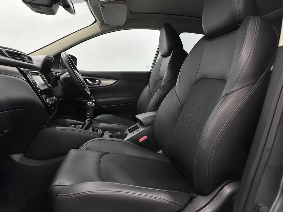 2017-nissan-qashqai-15dci-tekna-big-31