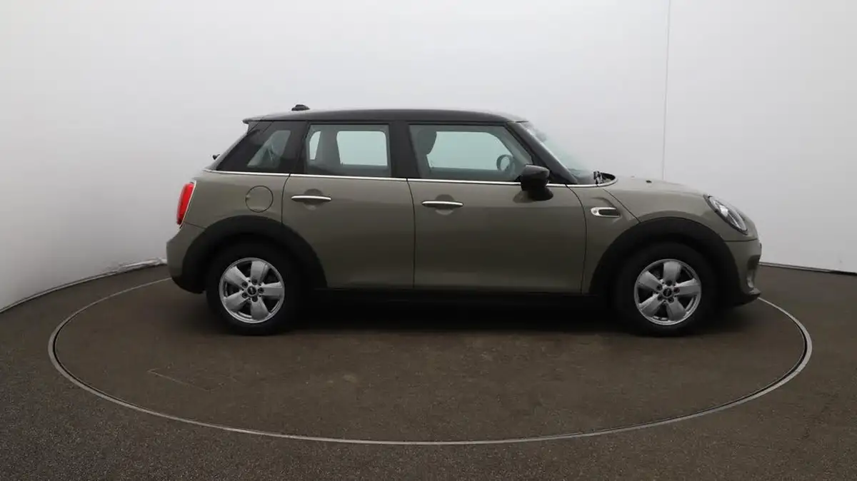 2020-mini-countryman-15-cooper-classic-big-48