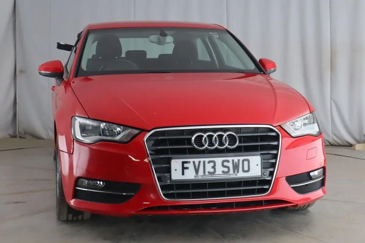 2013-audi-a3-16td-se-hatchback-3d-big-1