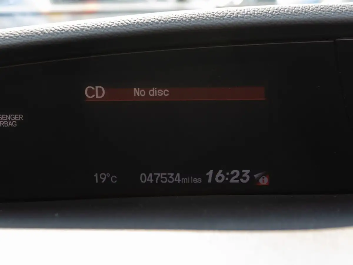 2014-honda-civic-18-se-plus-hatchback-auto-big-23