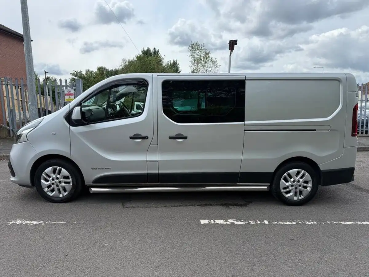 2018-renault-trafic-16dci-ll29-145-sport-nav-energy-145-e6-crew-van-big-7