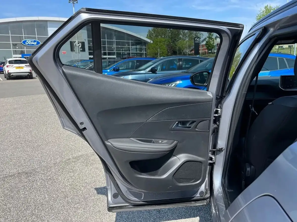 2024-peugeot-2008-suv-e-allure-136ps-50kwh-big-29