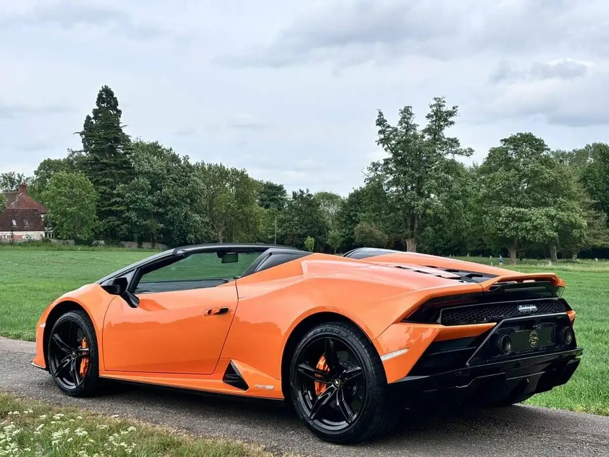 2018-lamborghini-aventador-65-s-roadster-big-9