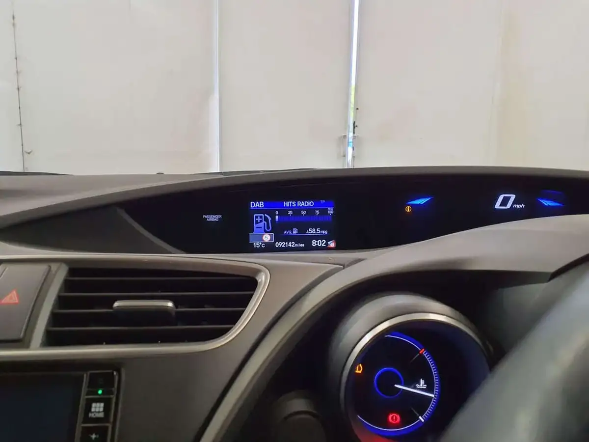 2017-honda-civic-16-i-dtec-sport-navi-big-12