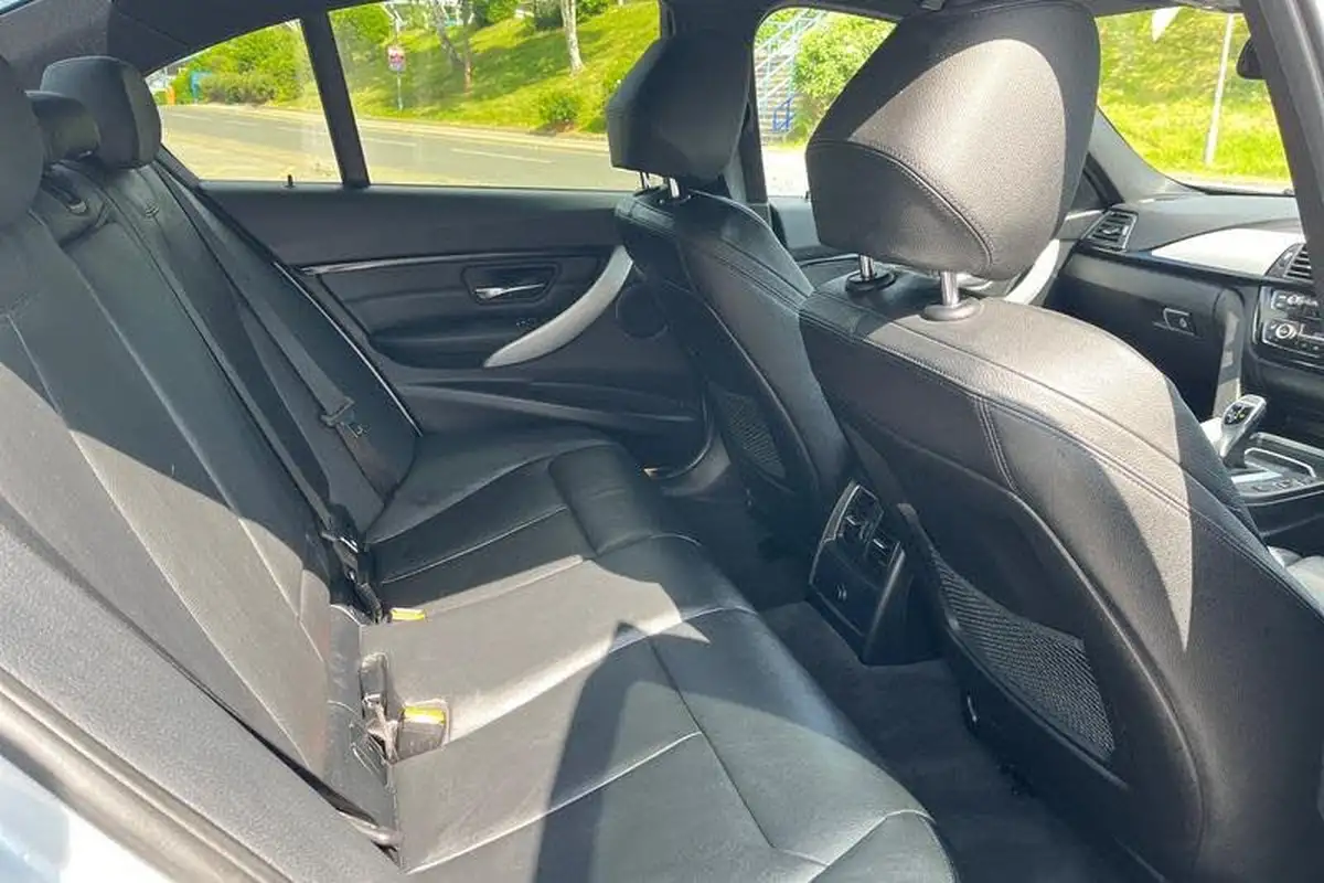 2018-bmw-3-series-30-340i-m-sport-saloon-4d-auto-big-37