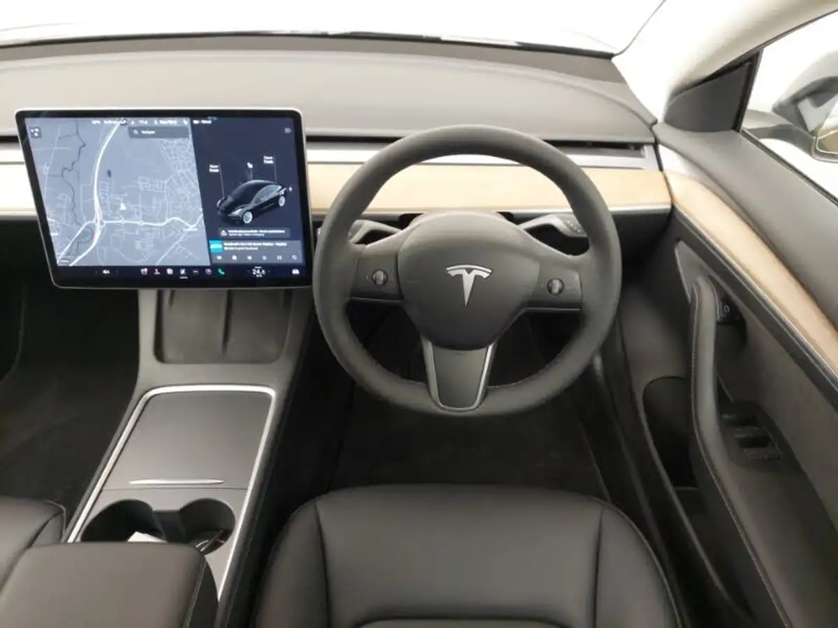 2021-tesla-model-3-e-standard-plus-big-6