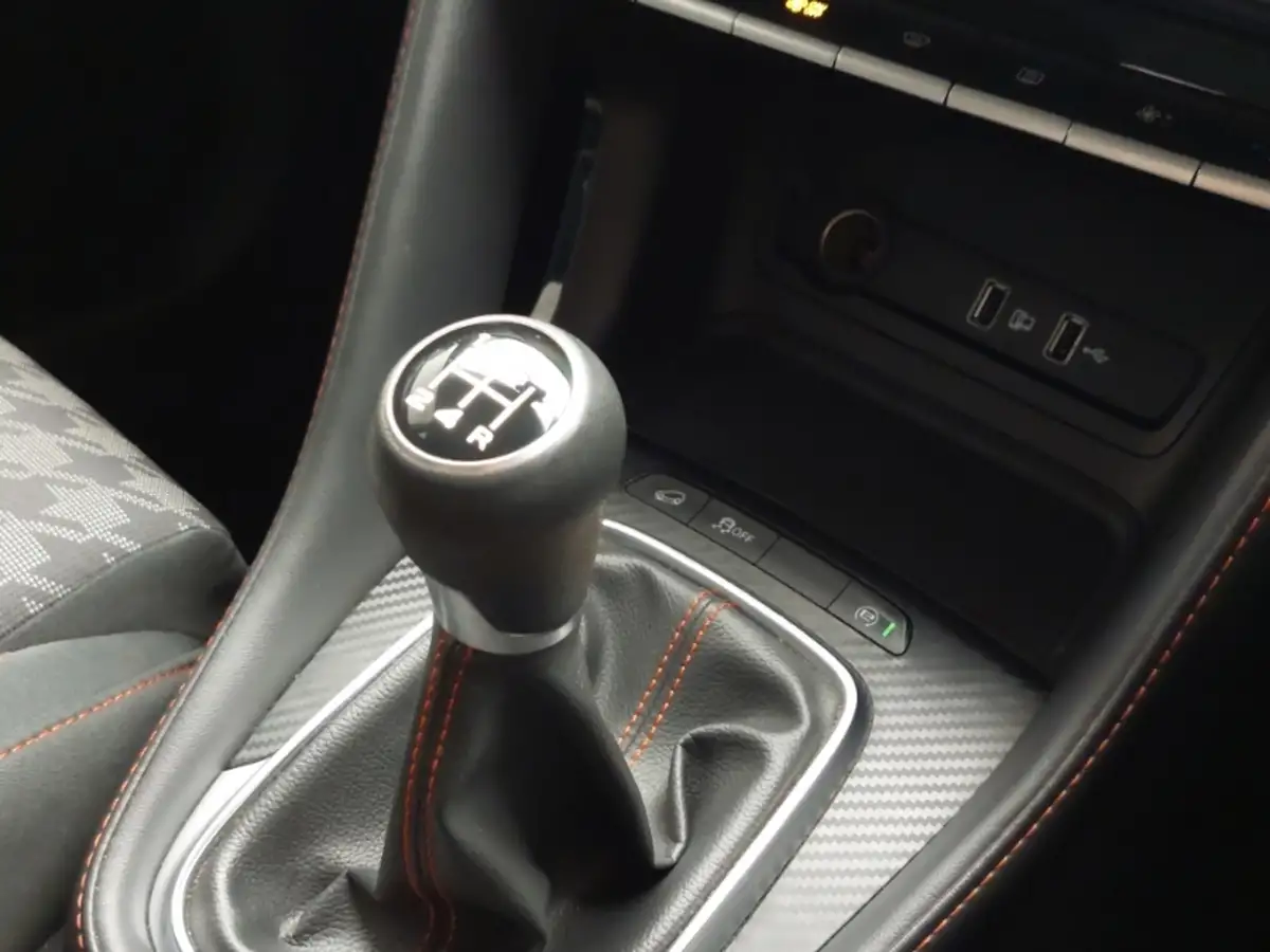 2021-mg-zs-suv-15-vti-tech-excite-big-15
