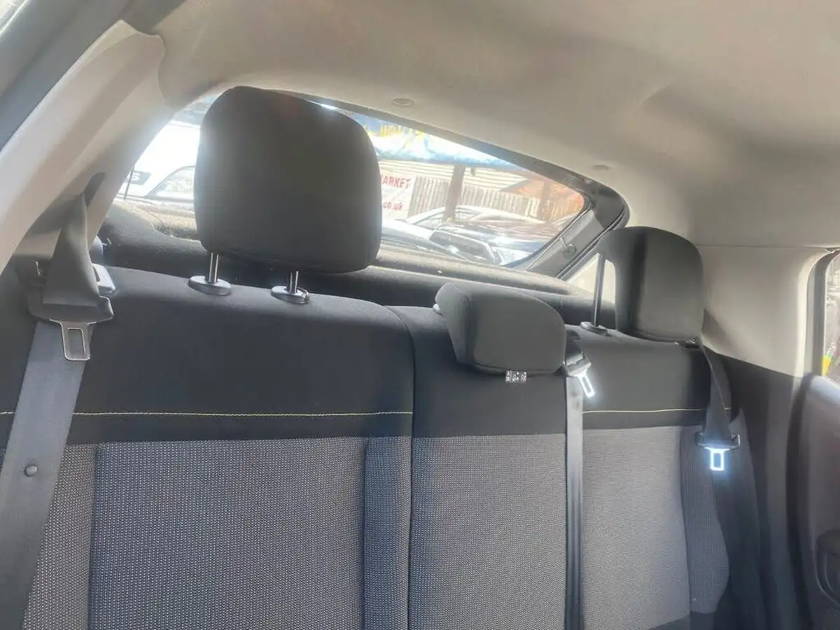 2018-citroen-c3-12-puretech-feel-82ps-big-13