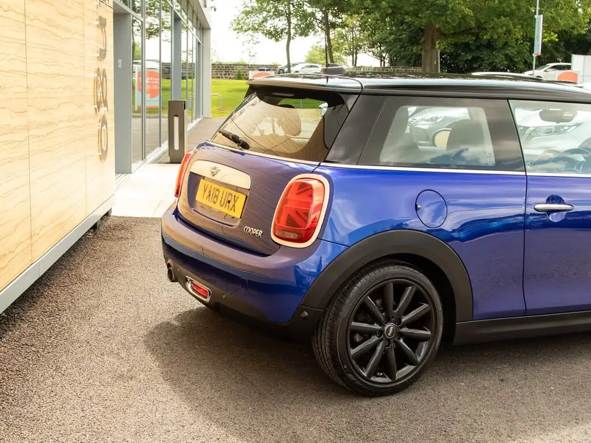 2018-mini-cooper-15-cooper-ss-hatchback-3d-auto-big-7