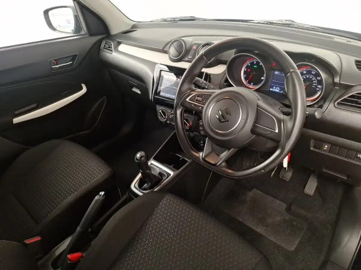 2018-suzuki-swift-10-boosterjet-sz-t-113ps-big-10
