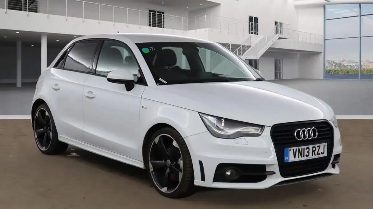 2013-audi-a1-20td-black-edition-sportback-5d-big-6