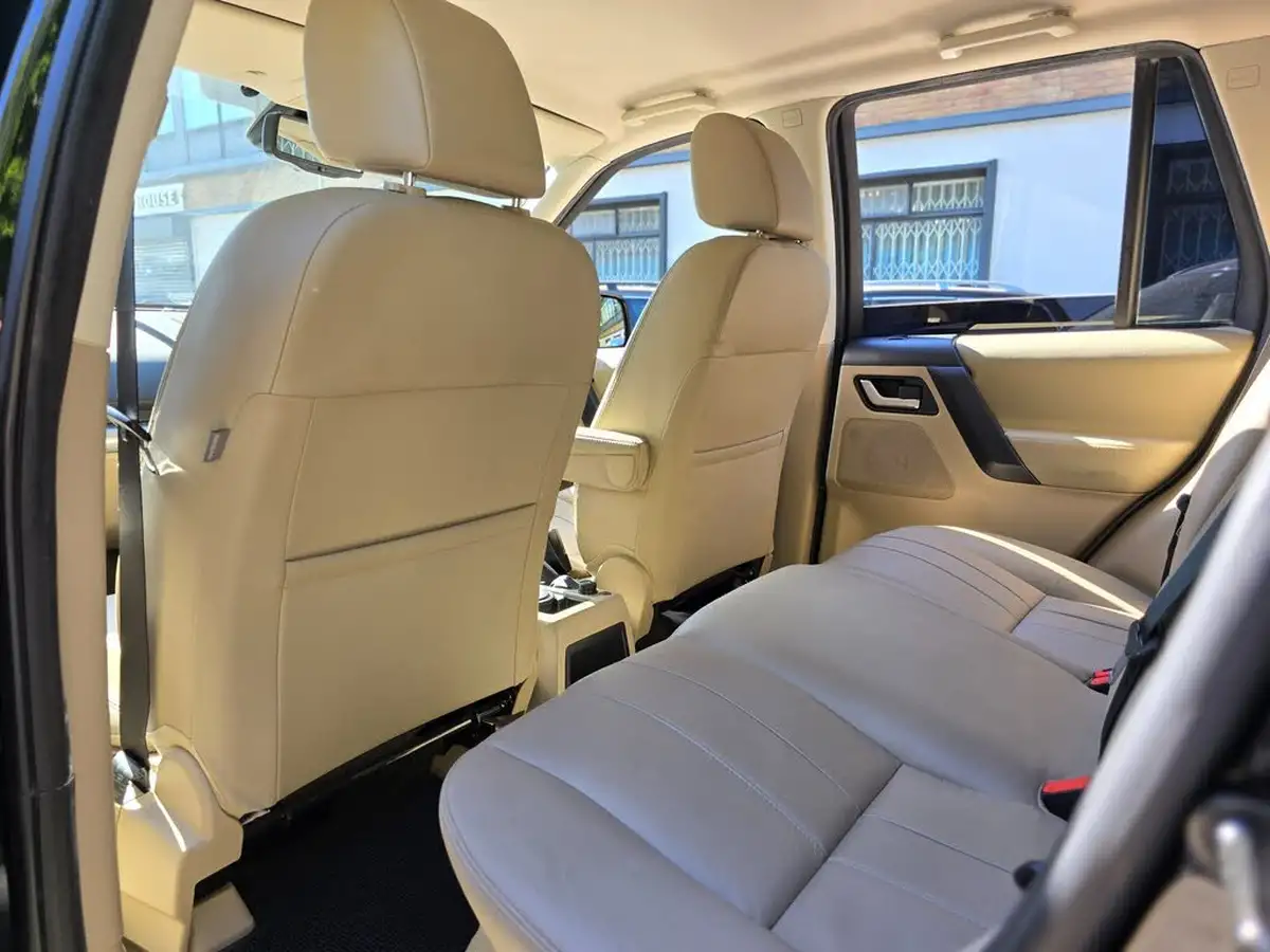 2011-land-rover-freelander-2-big-22