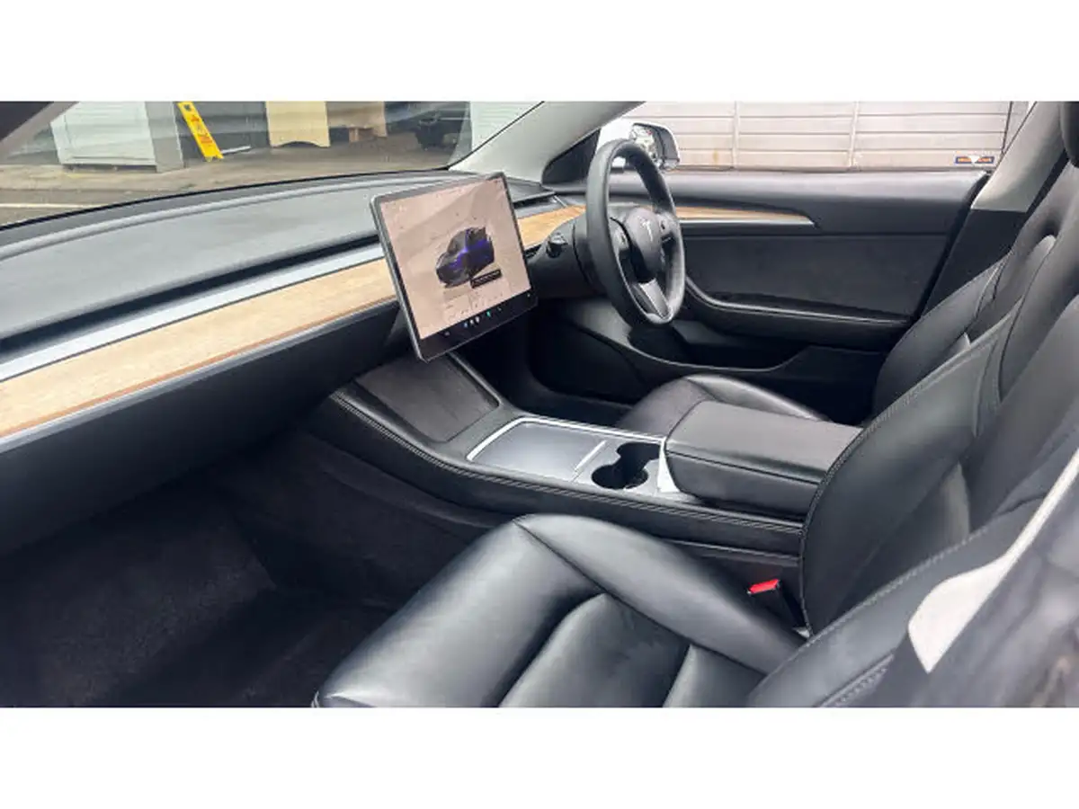 2022-tesla-model-3-e-performance-big-8