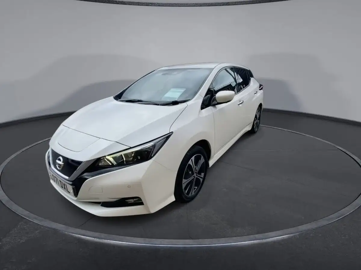2021-nissan-leaf-e-e-n-connecta-big-3