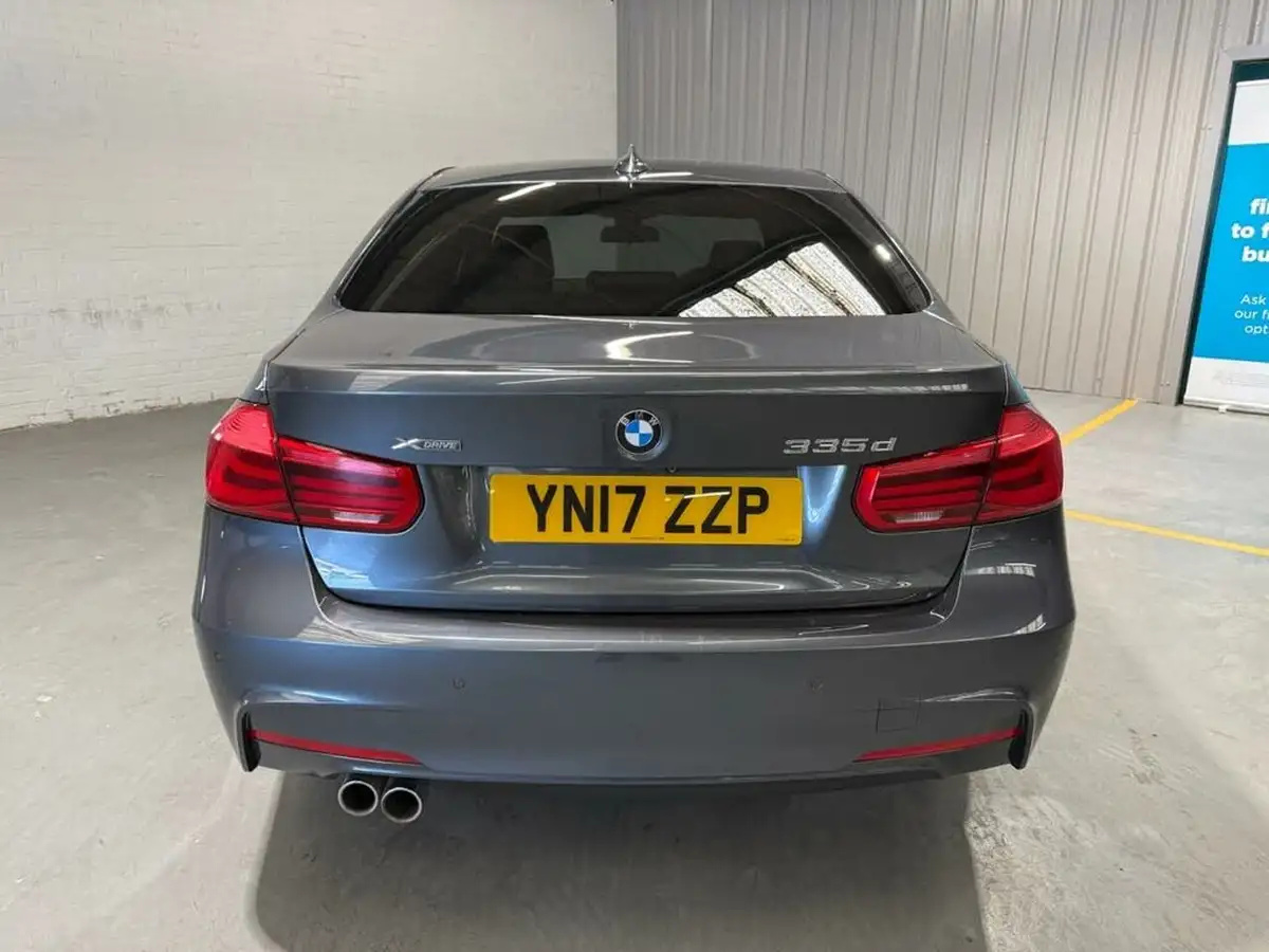 2017-bmw-3-series-30td-335d-xdrive-m-sport-saloon-4d-big-10