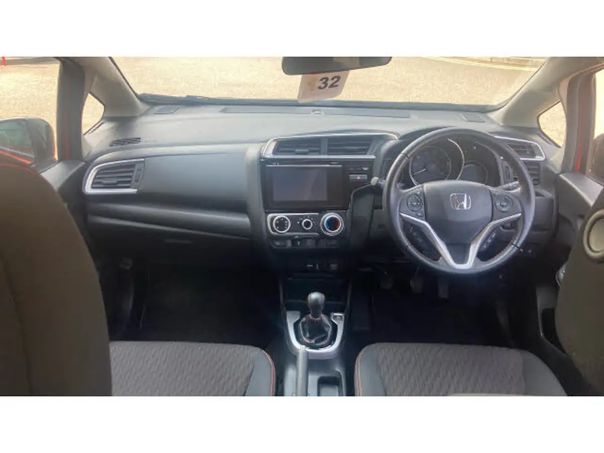 2019-honda-jazz-15-i-vtec-sport-navi-big-3