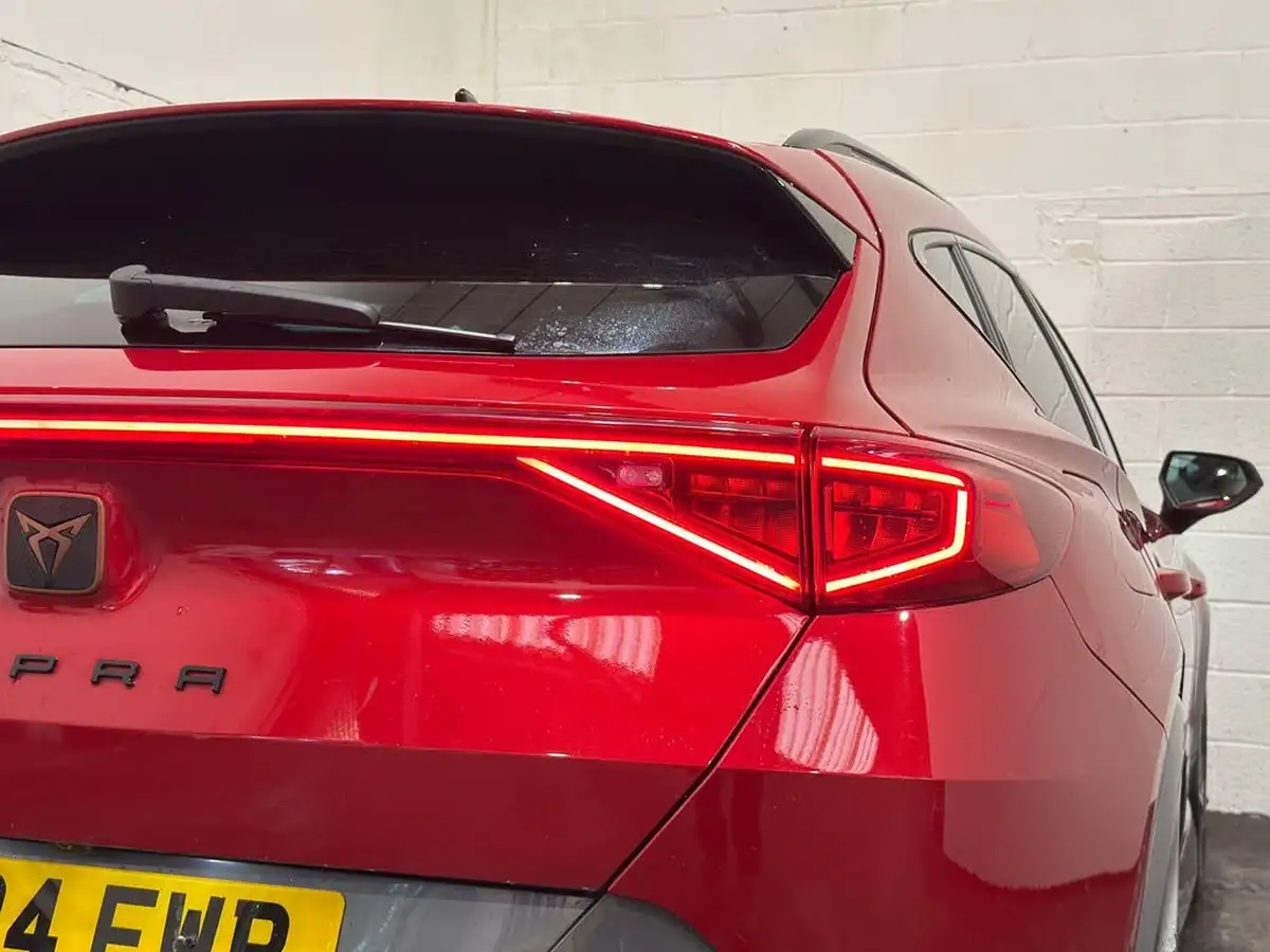 2024-cupra-formentor-14-e-hybrid-v1-big-10