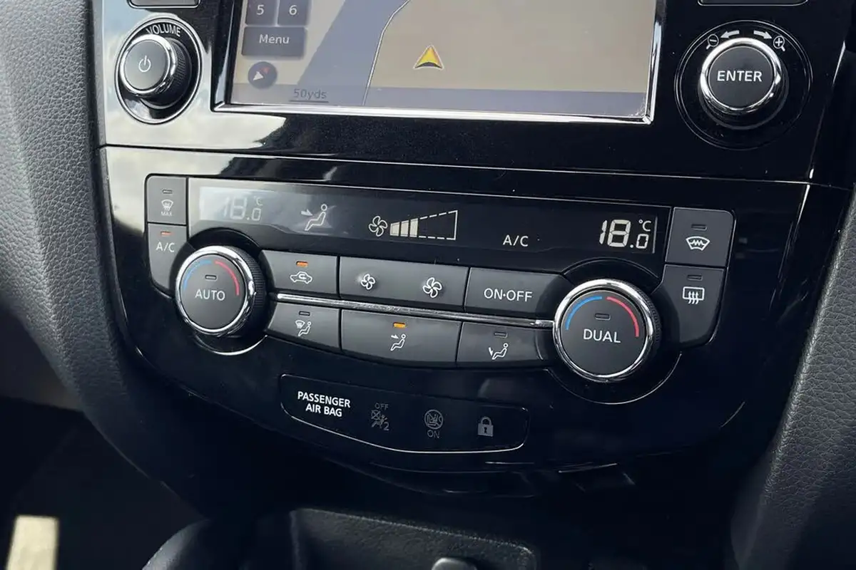 2017-nissan-qashqai-15dci-tekna-big-21