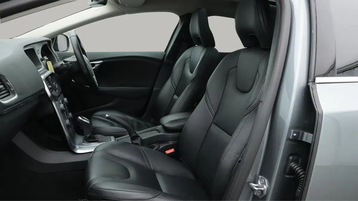 2019-volvo-v40-15-t3-inscription-big-14