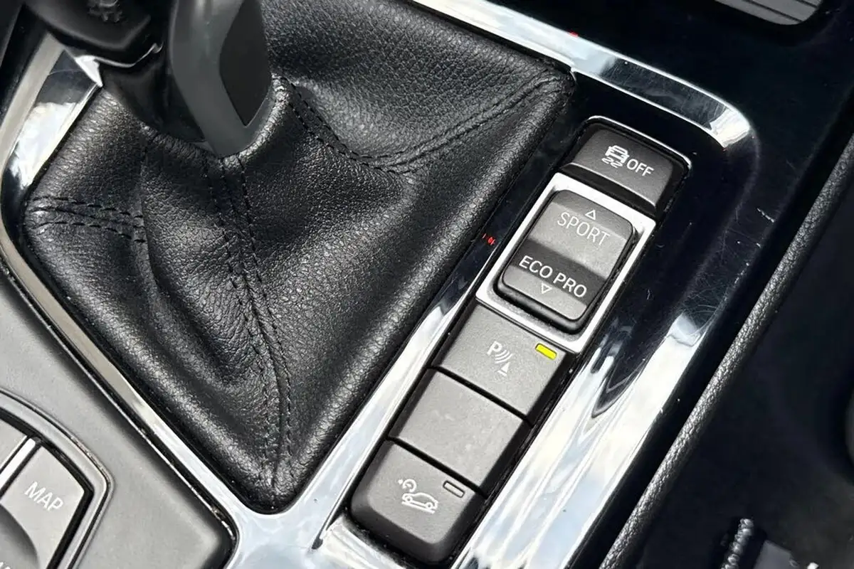 2022-bmw-x1-20-xdrive20i-xline-big-44