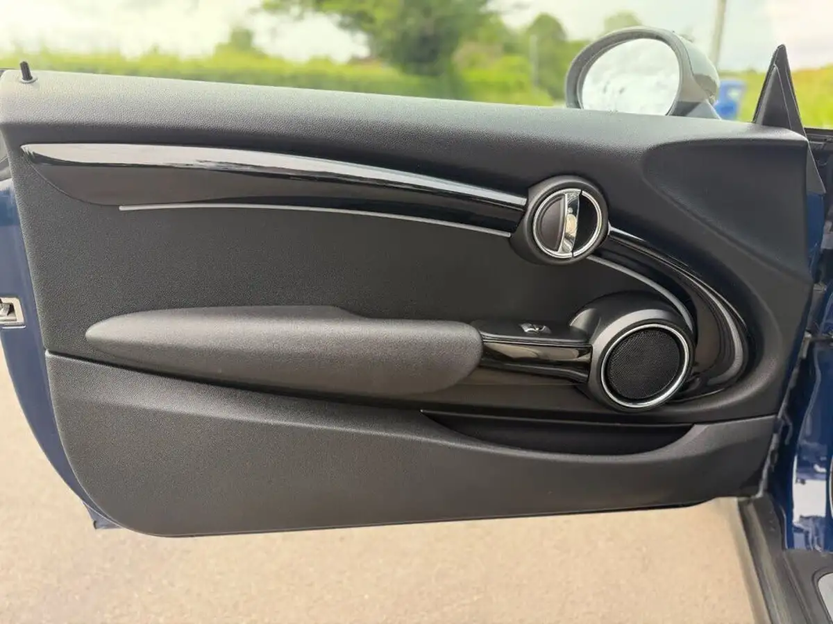 2019-mini-cooper-15-cooper-exclusive-134bhp-ss-convertible-2d-auto-big-31