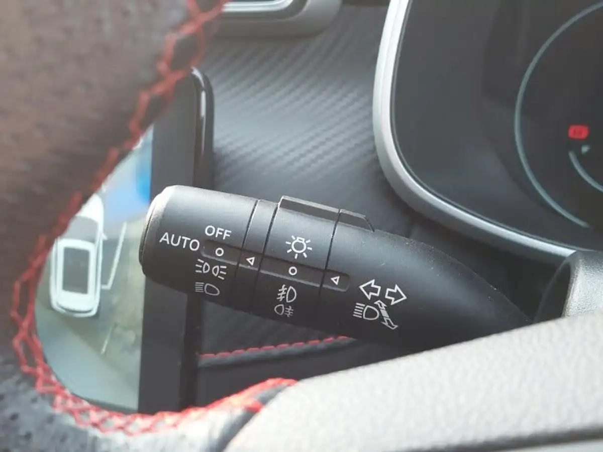 2021-mg-zs-suv-15-vti-tech-exclusive-big-16