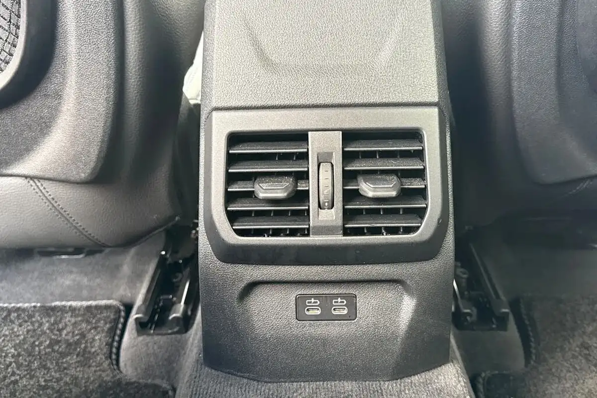 2024-bmw-1-series-15-118i-m-sport-lcp-dct-big-28