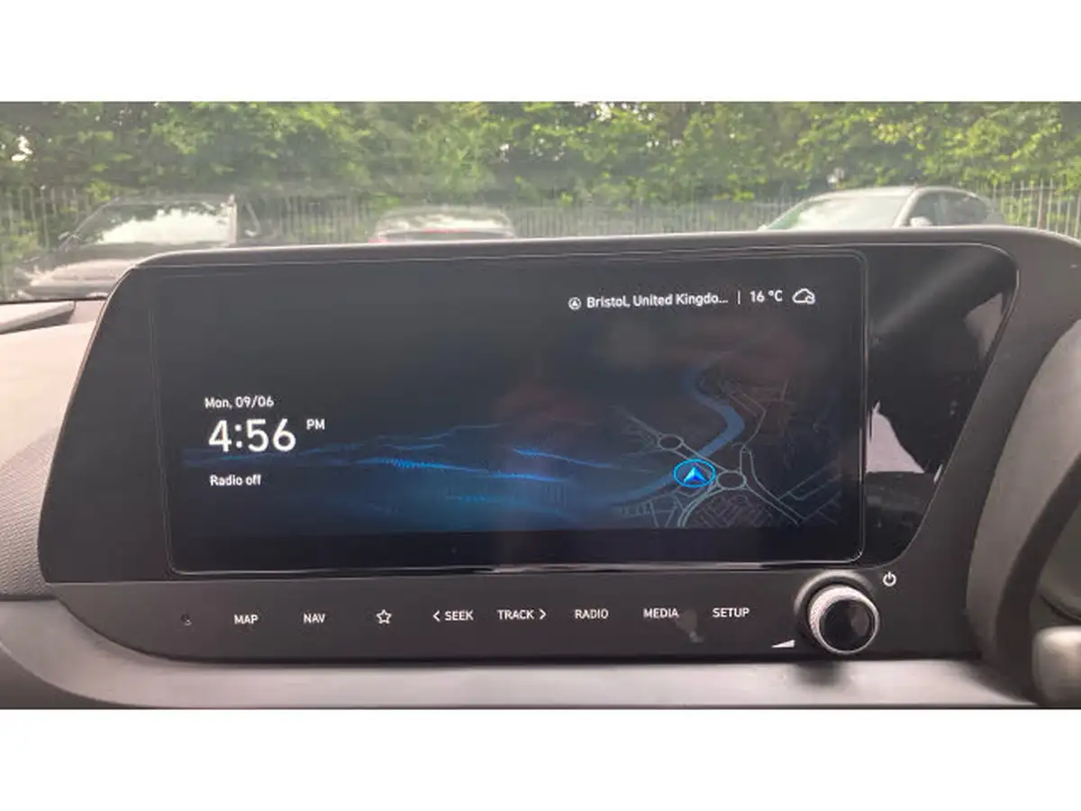2024-hyundai-bayon-10-t-gdi-premium-100ps-48-volt-mhev-dct-big-11