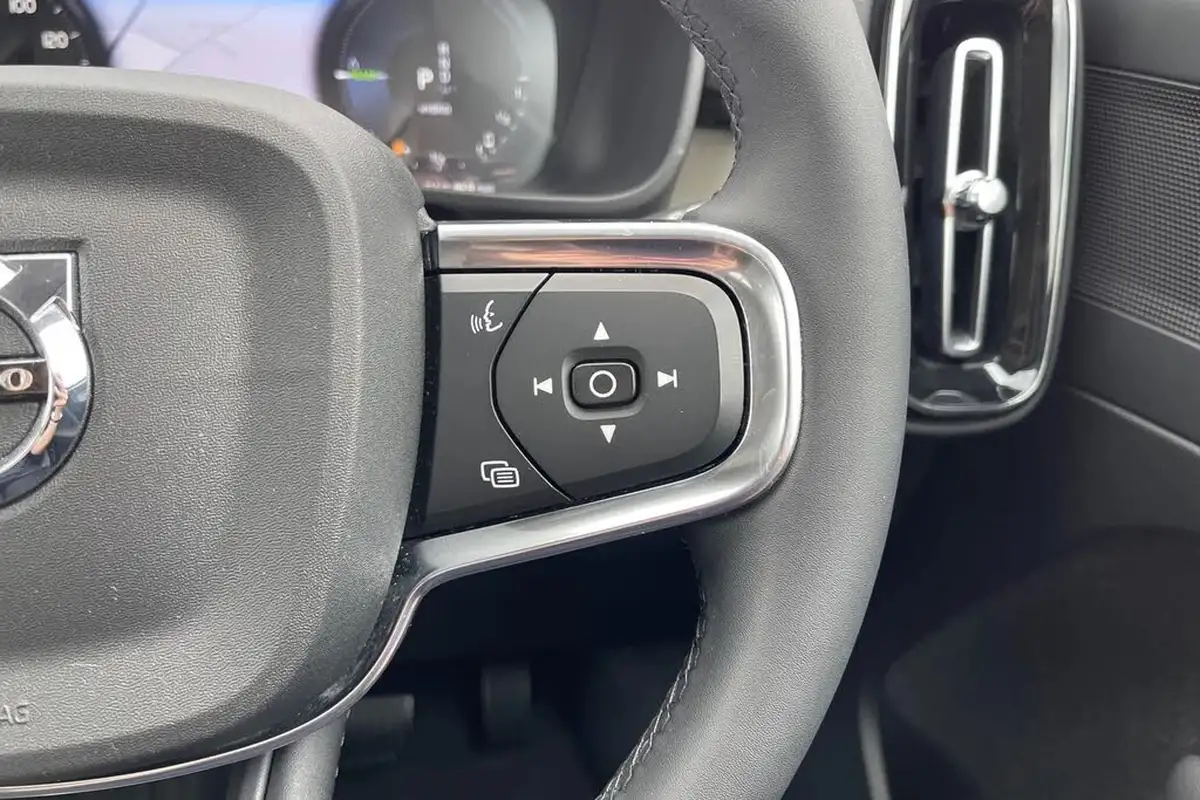 2022-volvo-xc40-15-t5-inscription-pro-big-42