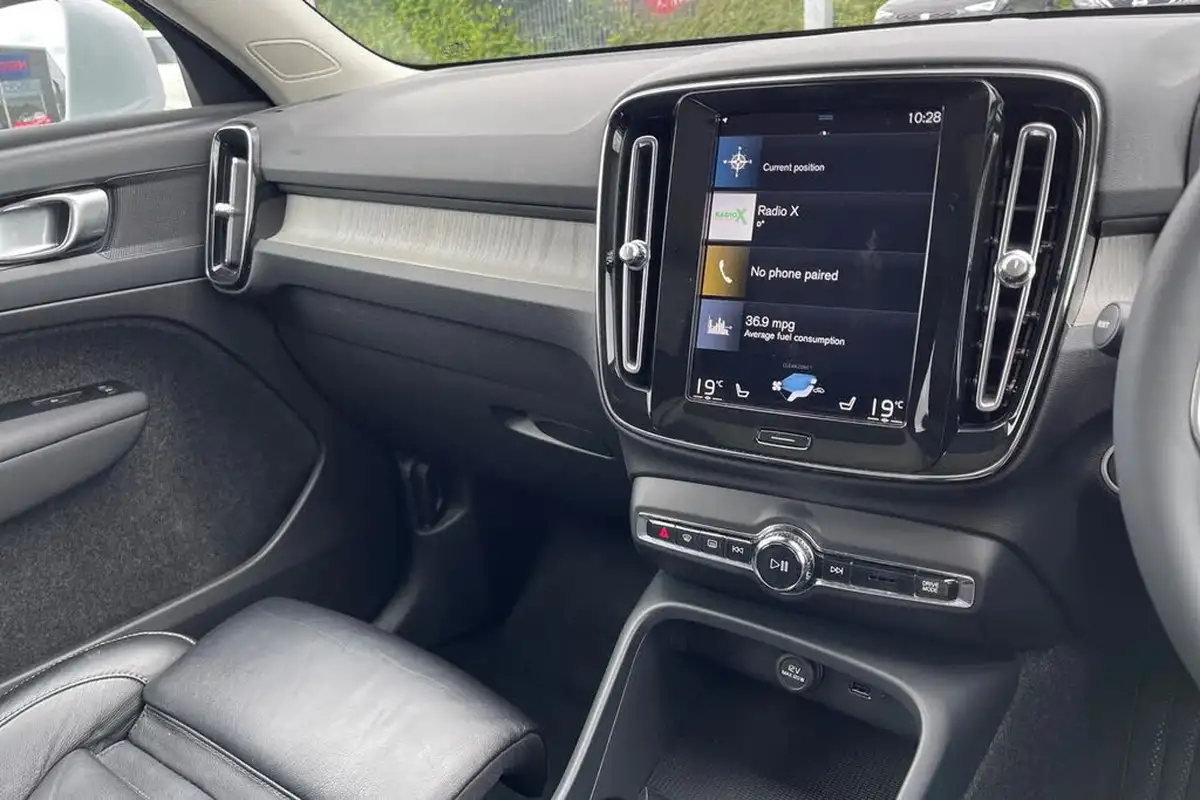2022-volvo-xc40-15-t5-inscription-pro-big-46