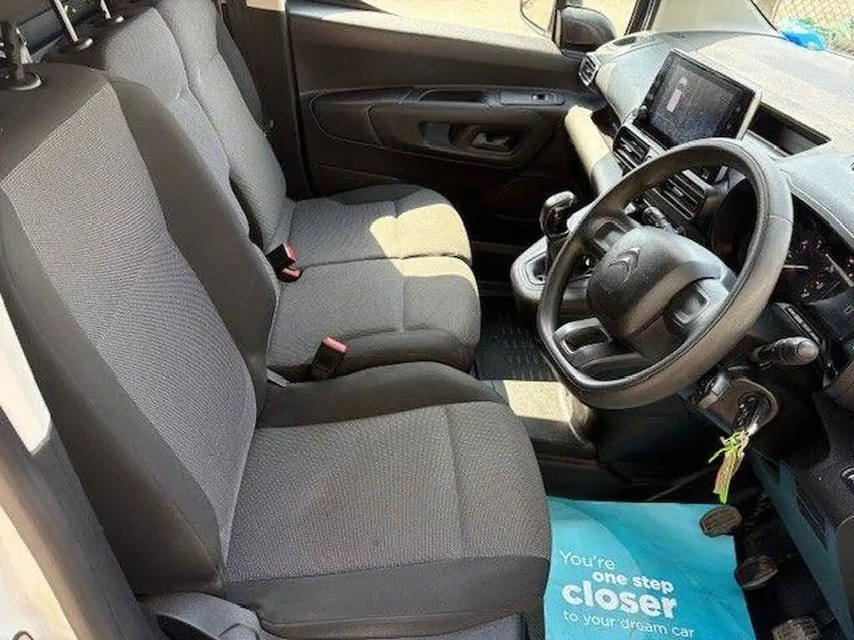 2020-citroen-berlingo-15bluehdi-950-enterprise-100pseu6dt-e-ss-panel-big-9
