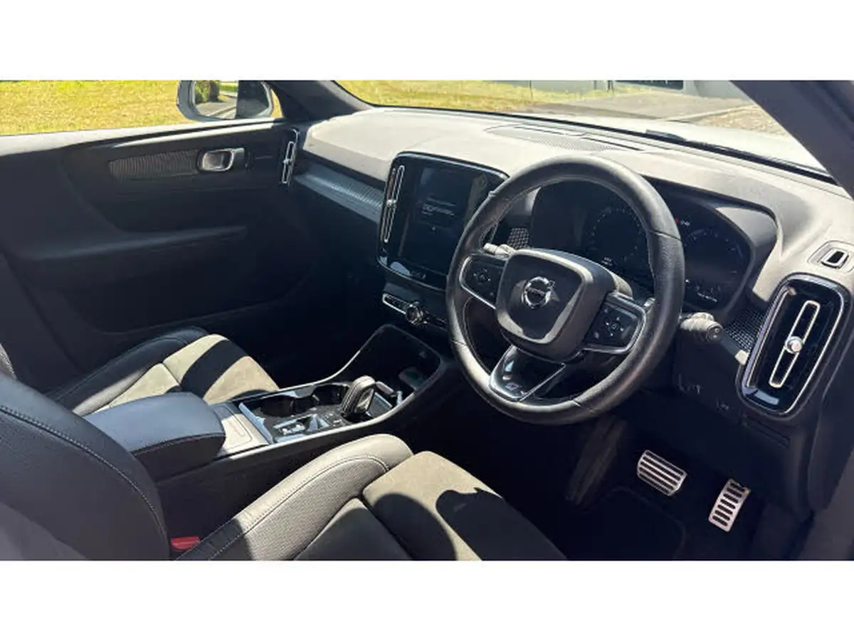 2018-volvo-xc40-20td-d4-first-edition-big-4