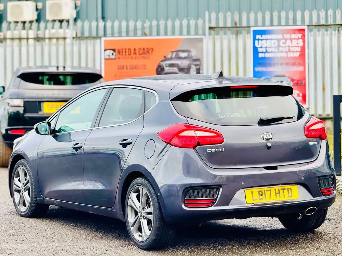 2017-kia-ceed-16crdi-3-hatchback-big-69